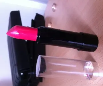 Rouge a levre, Nocibé
