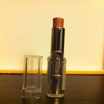 Rouge à Lèvres Rouge Caresse, L'Oréal