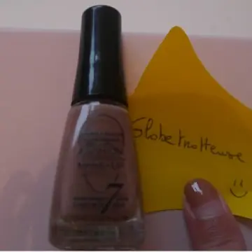 Vernis marron, Fashion Make Up