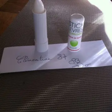 Stick lèvres nourissant, Pharmodel