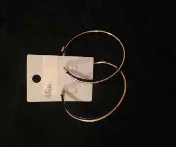boucle d'oreille, Mim