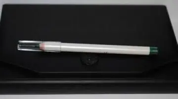 Brightening Eyeliner, Elf