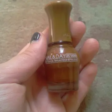 Vernis à ongle chocolat, Nail & day