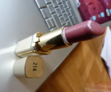 Violet Saturne, Gemey Maybelline