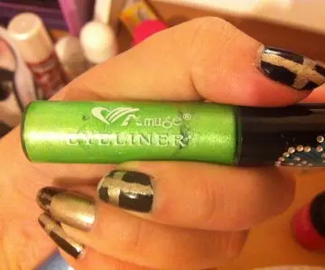 eyliner, Amuse