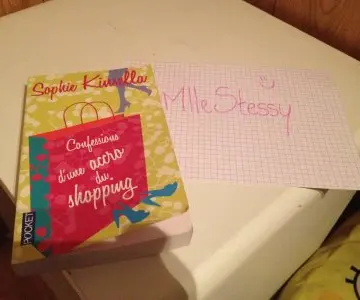 L'accro du Shopping, Inconnue