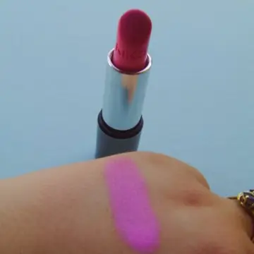 Rouge à lévres, KIKO