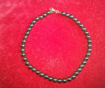 Bracelet perles grises anthracite, Inconnue