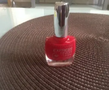 Vernis rouge, L'Oréal
