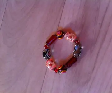 Bracelet, Cache cache