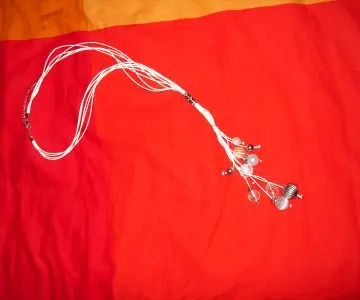 Sautoir, Six