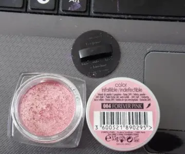 Color infaillible  Teinte 004 forever pink, L'Oréal