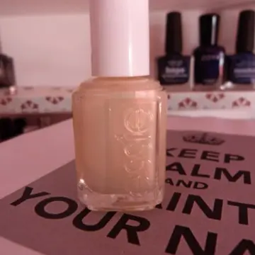 Kisses and bises, Essie