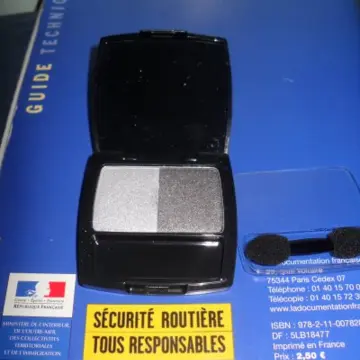 Fard à paupières, PB Cosmetics