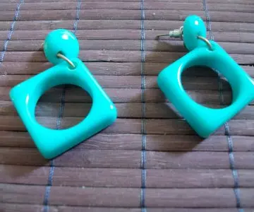 Boucles d'oreilles, Claire's