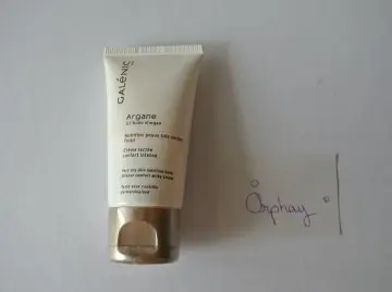 Crème lactée pour le corps, Galénic