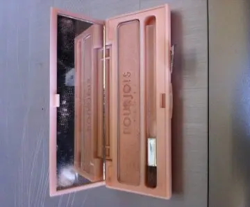 Fard à paupières, Bourjois