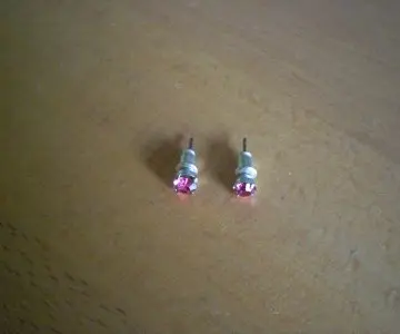 Boucles d'oreille, Six