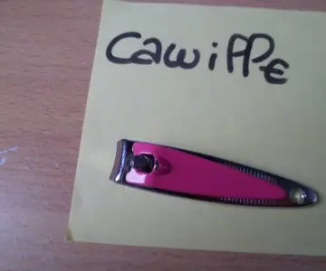 Mini coupe ongle rose, Inconnue