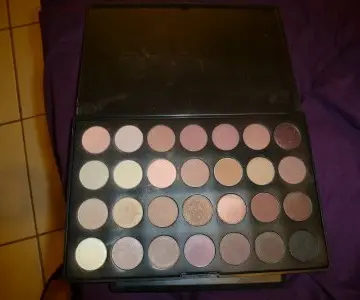 palette yeux nude, Inconnue