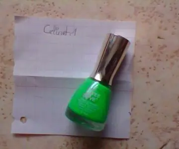 Vernis vert fluo, Yes Love