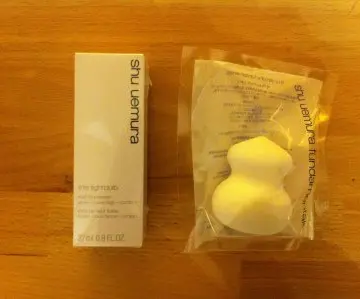 Lightbulb + éponge, Shu Uemura