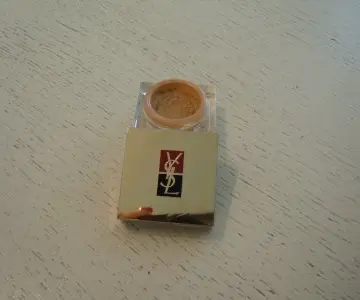 Fard à paupières, Yves Saint Laurent