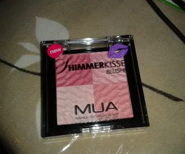 shimmer kisses blusher, Makeup Academy / MUA