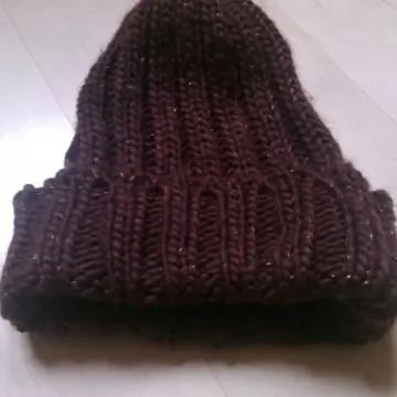 bonnet marron, Inconnue