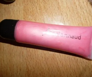Glos rose marionnaud, Marionnaud