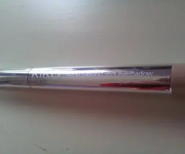 Ombre a paupieres en stick, KIKO