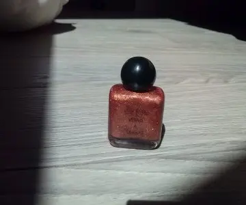 Vernis marron pailleté, Cosmépro