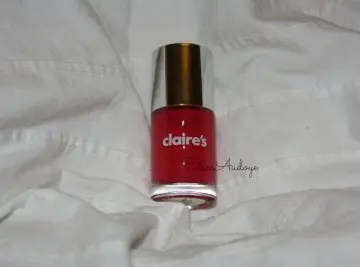 Vernis fushia, Claire's