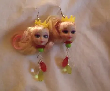boucles d oreilles poupées, Artisanale