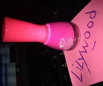 vernis rose fluo, Yes Love
