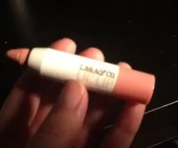 Rouge à lèvres, Laqa & Co