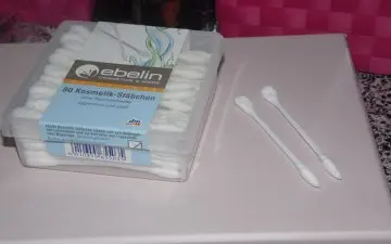 Coton Tige maquillage, Ebelin