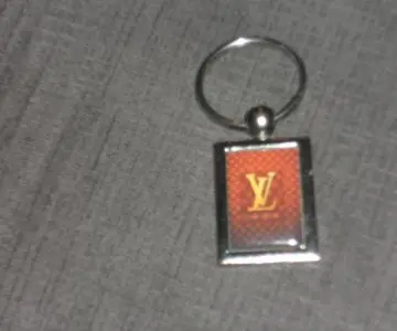 porte clefs Louis Vuitton, Louis Vuitton