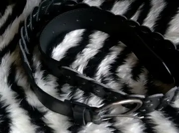 Ceinture Noire Cuir, Inconnue