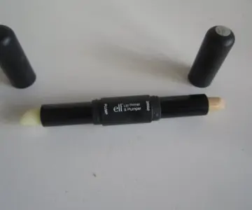 premier/ pulper lèvres, Elf