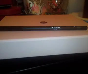 le crayon khôl, Chanel