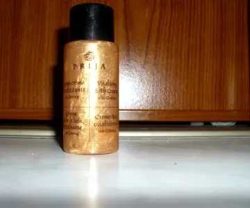 creme pour le corps bain, Prija