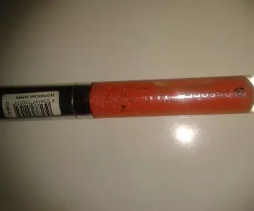 Gloss XXXL shine, Essence