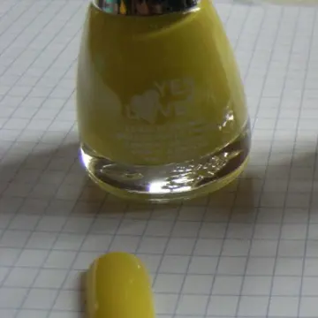 Vernis, Yes Love