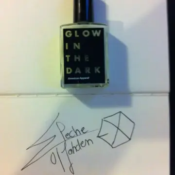 Vernis Phosphorescent American Appareil, American Apparel