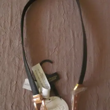 Ceinture noire et rose métallisée, Stradivarius