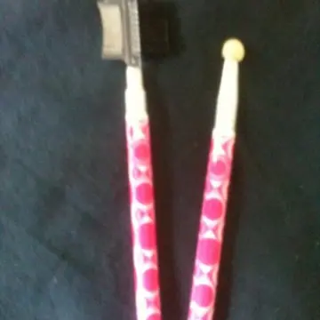 lot d'une brosse pour sourcil et un pinceau eponge, Inconnue