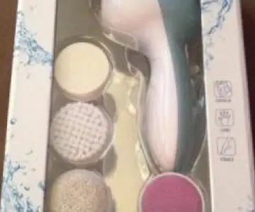 Brosse qui fait tout, Nocibé