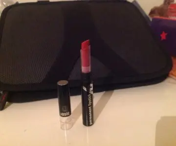Rouge a lèvres mat, Basic