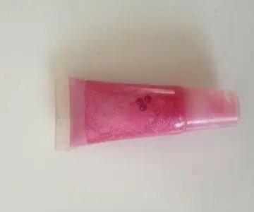 gloss Essence, Essence
